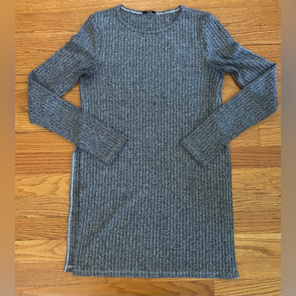 Tezenis Long Sweater Women’s Medium Gray Ribbed Crew Neck High Side Slits
